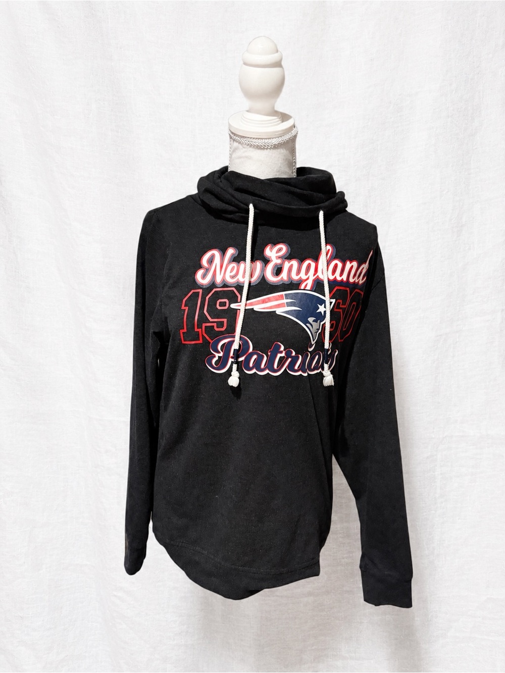 NFL New England Patriots Black Pullover Hoodie with Logo